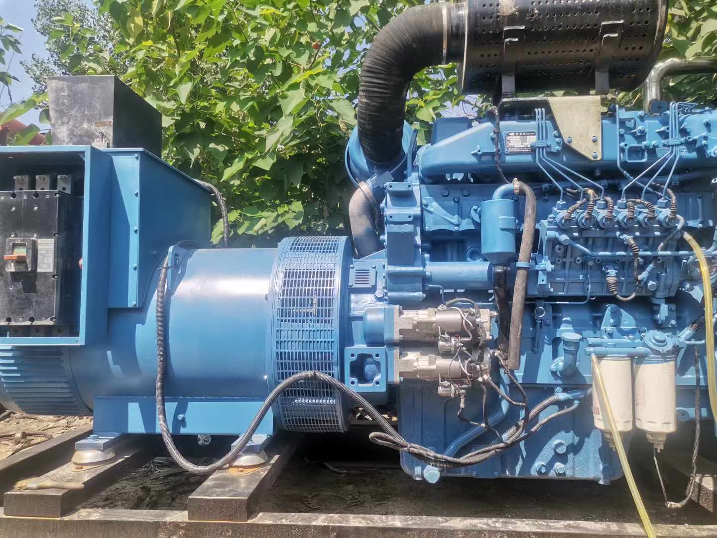 宜秀详细说明降低 800kW 柴油发电机输出电流波动的方法