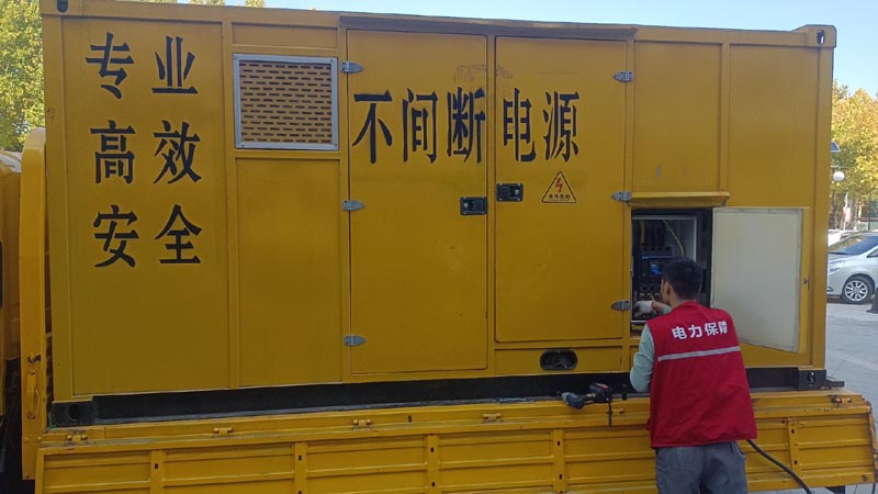 宜秀柴油发电机组和UPS电源配合使用时，如何避免切换过程中的电力中断？